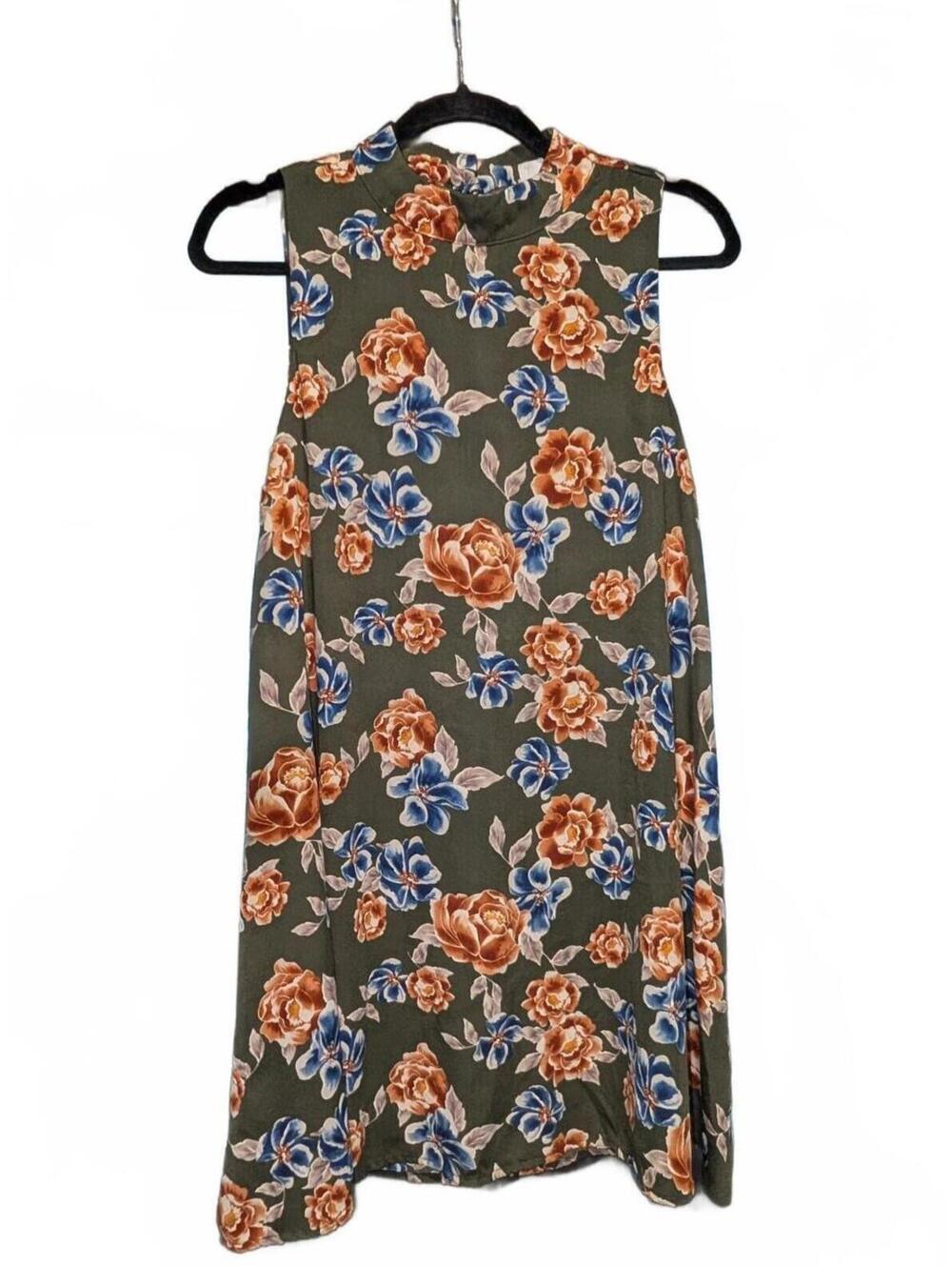 Sleeveless Floral Print Dress with Keyhole Back - Small